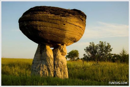 Art of Balancing Stones