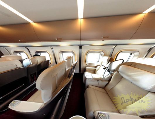 Luxurious Japanese Superfast Train