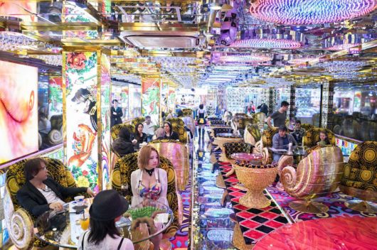 Amazing Robot Restaurant In Tokyo, Japan