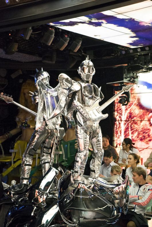 Amazing Robot Restaurant In Tokyo, Japan