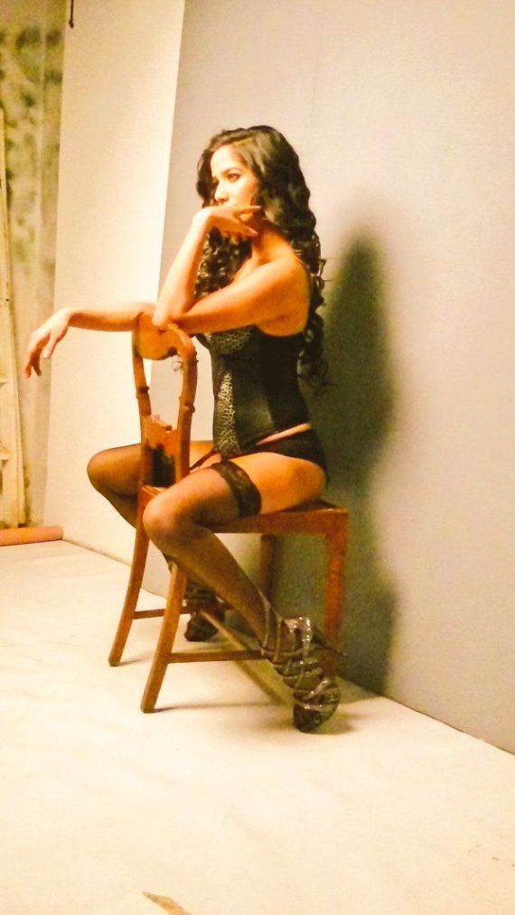 Poonam Pandey's Latest Photos Make Cameras Shy