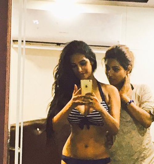 Poonam Pandey's Latest Photos Make Cameras Shy