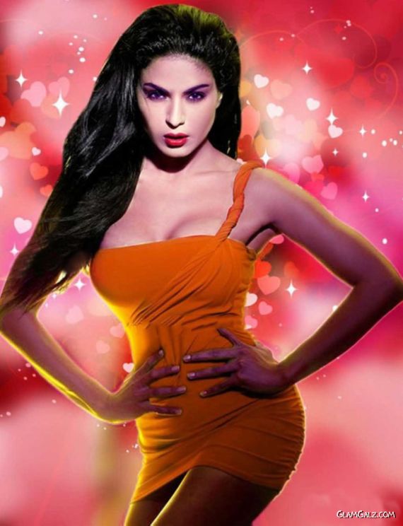 Actress Veena Malik Exclusive Photo Gallery