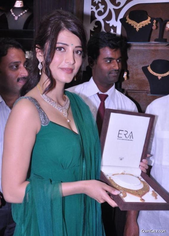 Shruti Hassan At Malabar Gold Inauguration