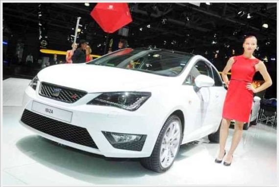 Auto Show Galz In Moscow