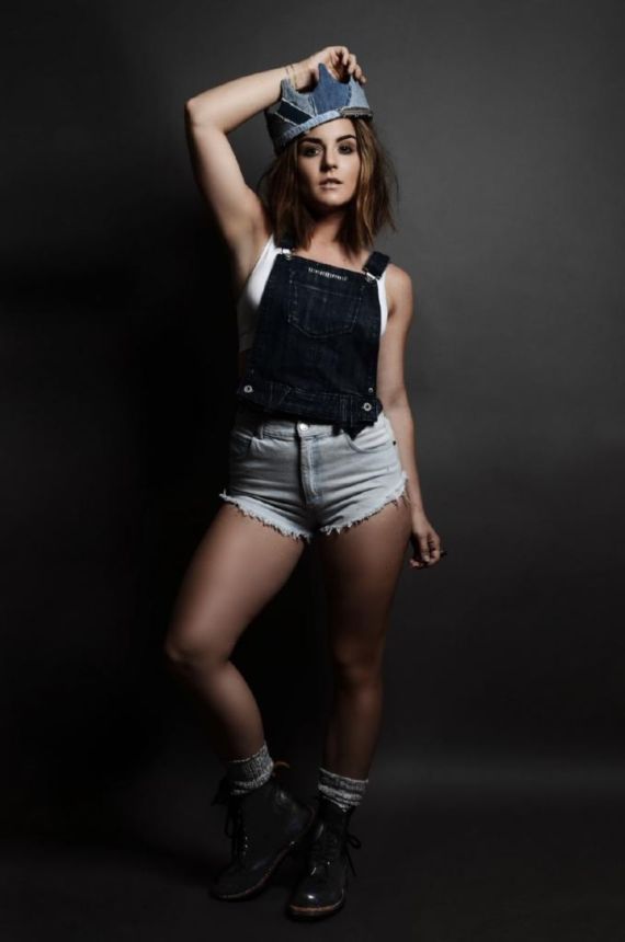 Joanna JoJo Levesque For Graphics Metropolis Photoshoot