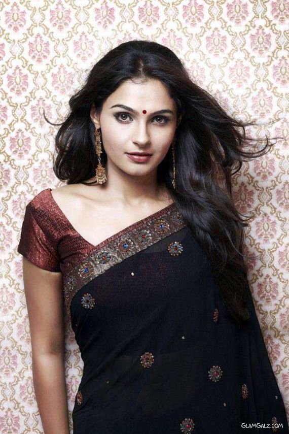 Pretty Tamil Actress Andrea Jeremiah