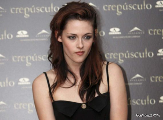 Click to Enlarge - Lovely Kristen Stewart Wallpapers
