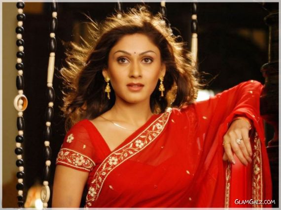 Click to Enlarge -Beautiful Manjari Phadnis Wallpapers