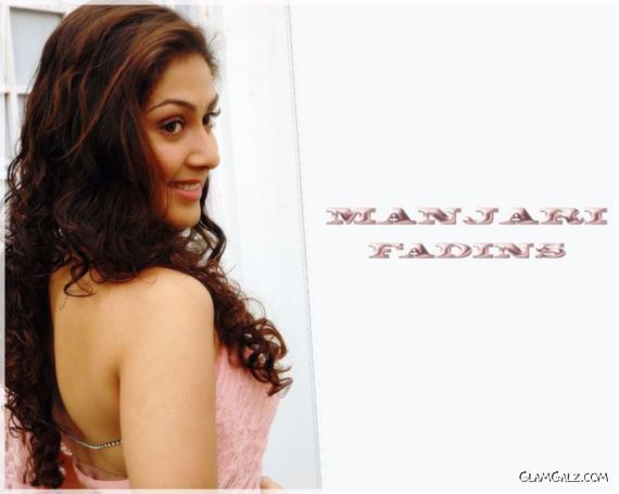 Click to Enlarge -Beautiful Manjari Phadnis Wallpapers
