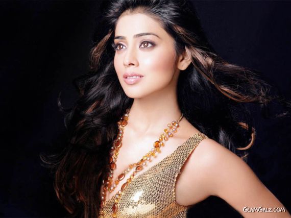 Click to Enlarge - Most Beautiful Wallpapers of Shriya Saran