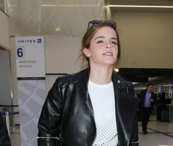 Emma Watson At The LAX Airport In Los Angeles | Glamistan.com