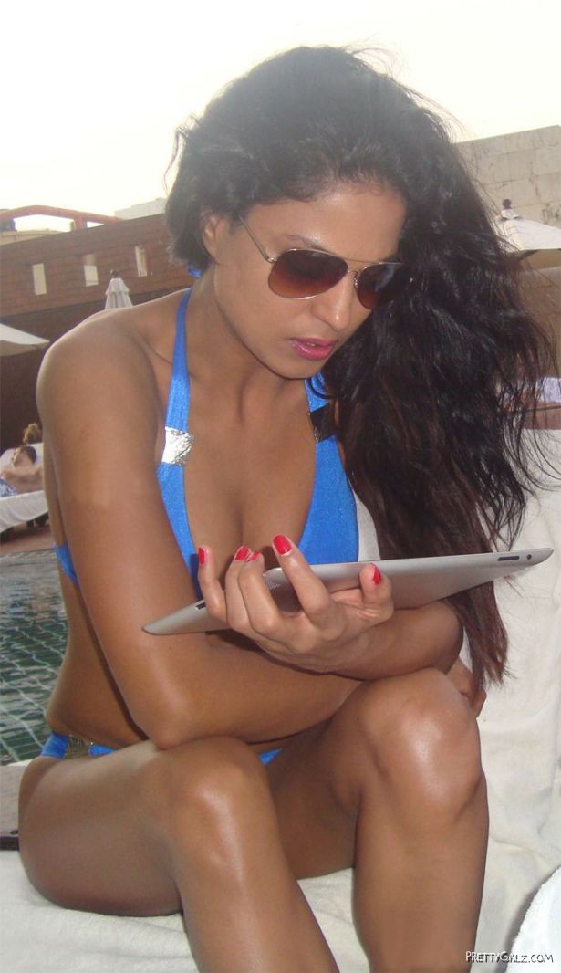 Actress Veena Malik Exclusive Photo Gallery
